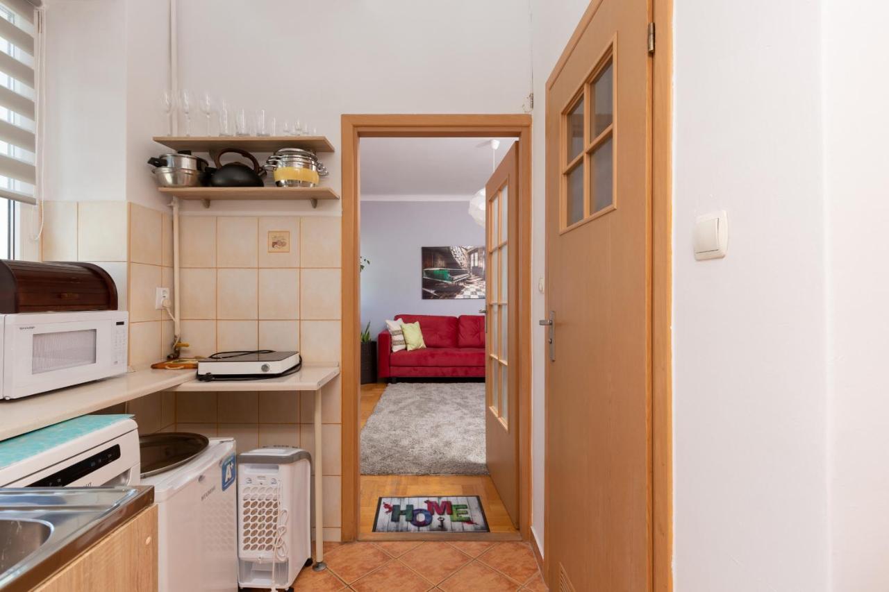 Metro Politechnika Studio Konstytucji By Renters Apartment Warsaw Luaran gambar